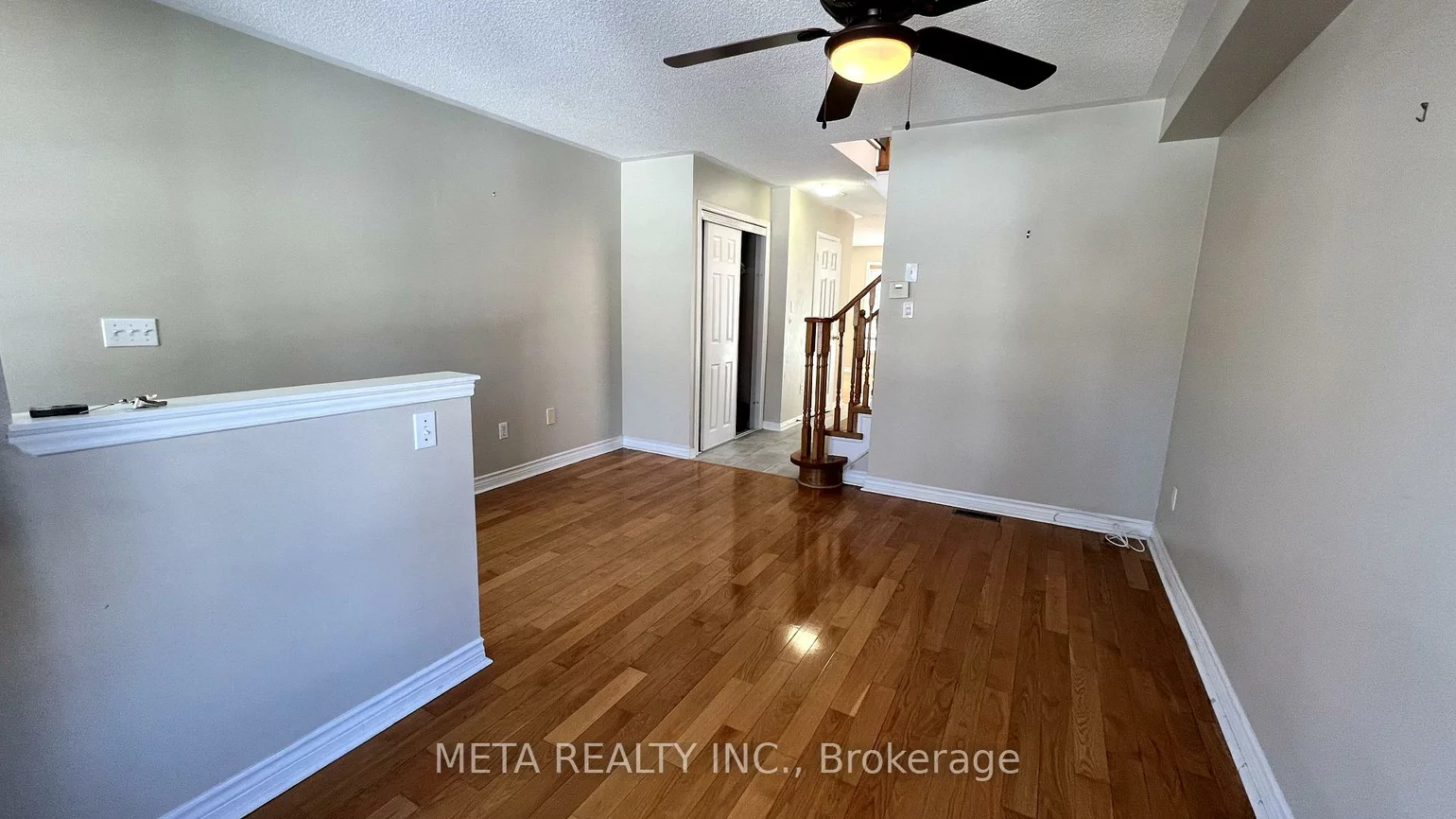 328, Marble, Woodland Hill, Newmarket
