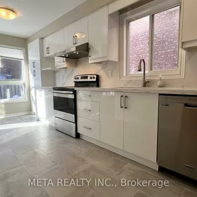 328, Marble, Woodland Hill, Newmarket
