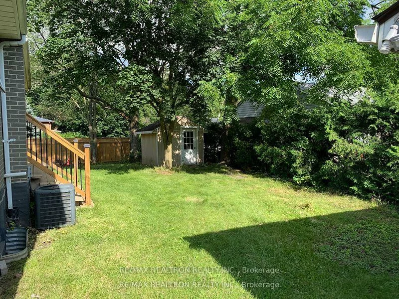 184, Avenue Rd, Central Newmarket, Newmarket