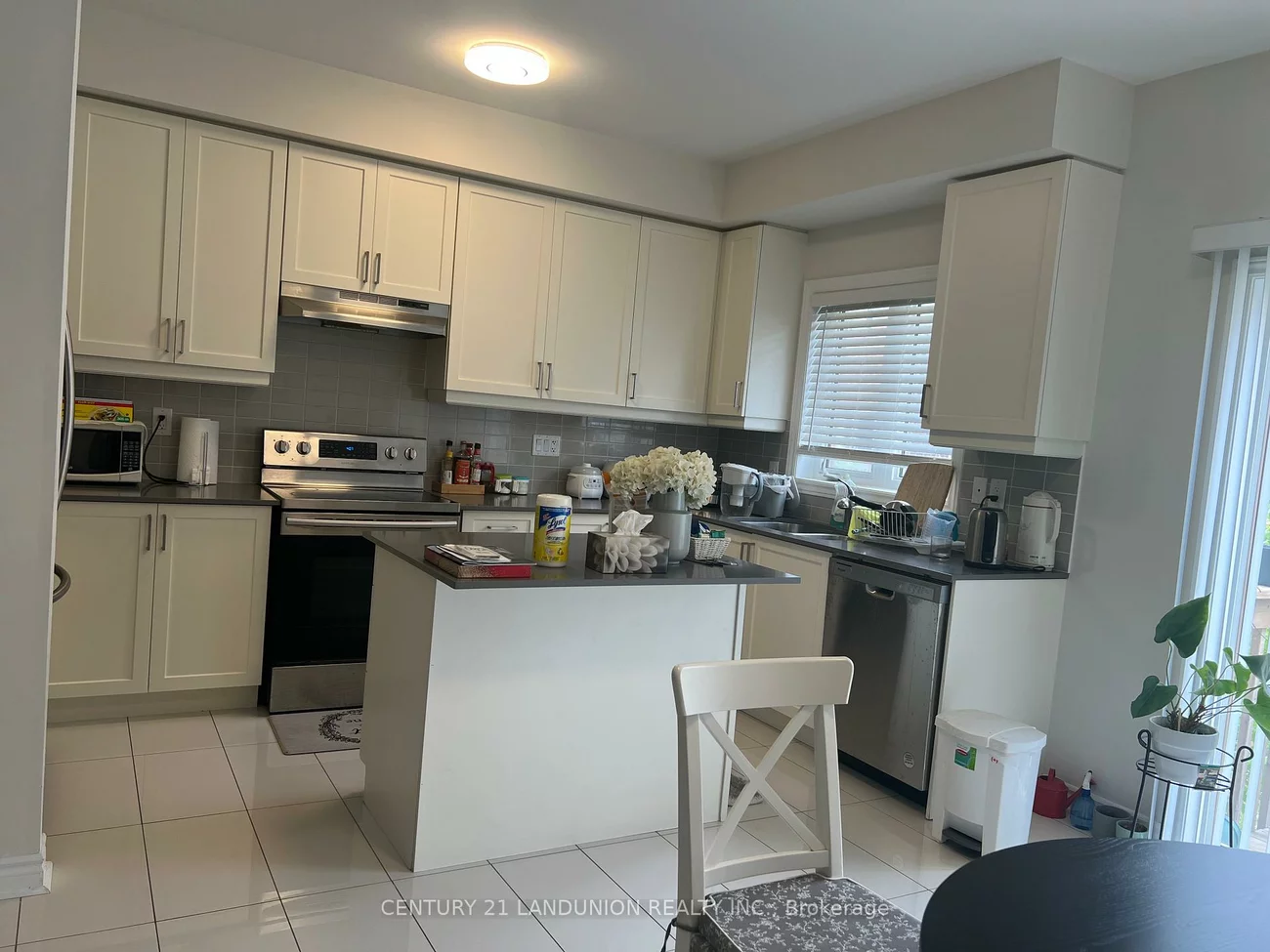 122, Gordon, Gorham-College Manor, Newmarket