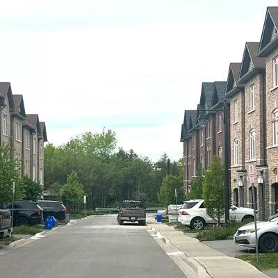 122, Gordon, Gorham-College Manor, Newmarket
