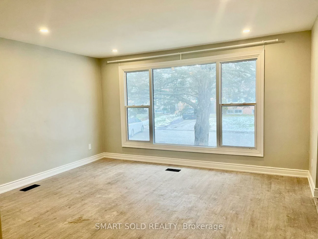 228, Silverbirch, Bristol-London, Newmarket
