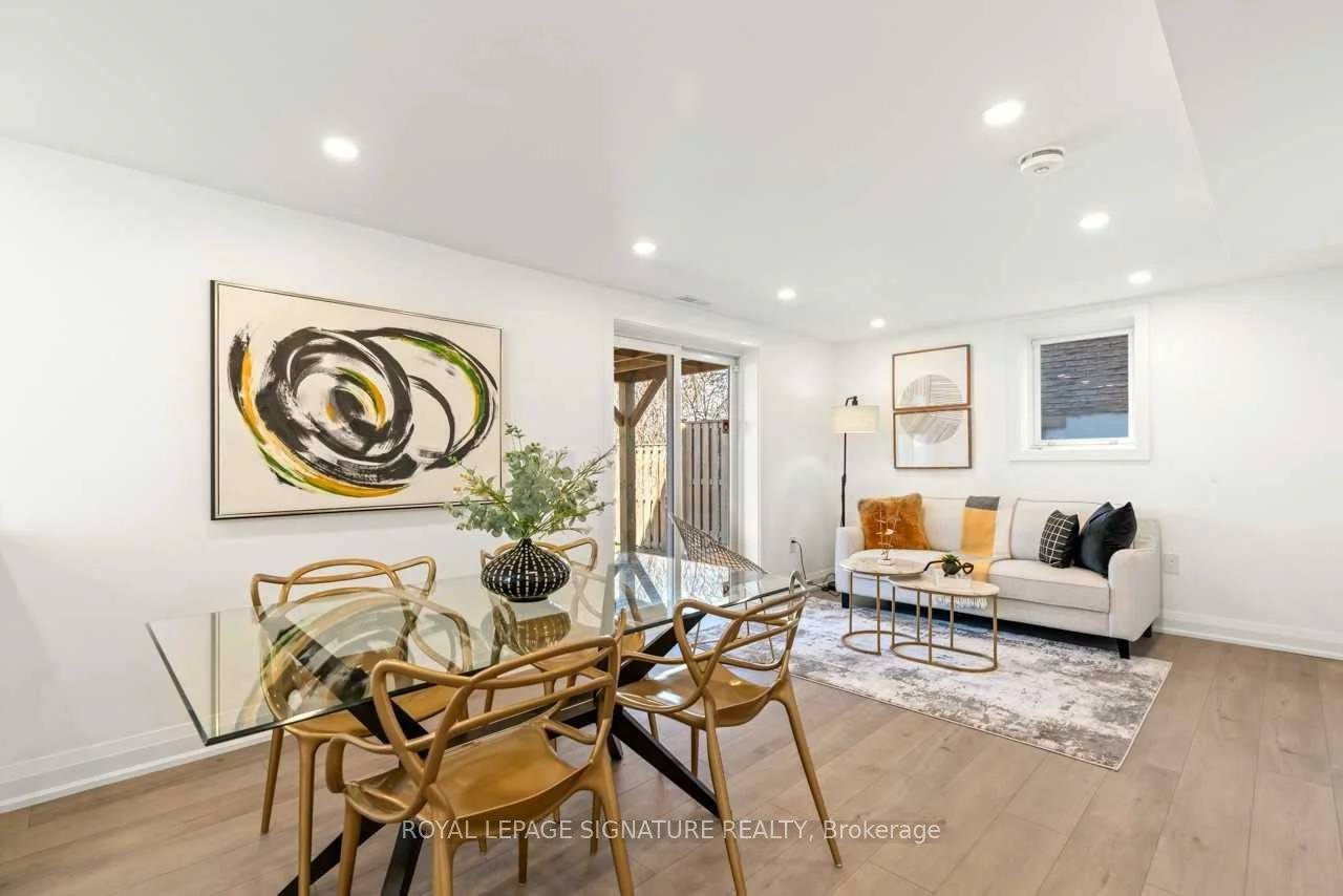 185, Lloyd, Central Newmarket, Newmarket