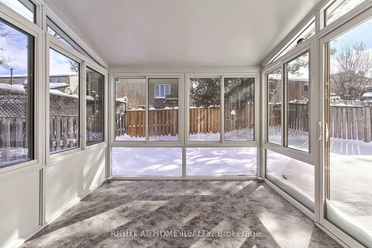 113, Lowe, Huron Heights-Leslie Valley, Newmarket