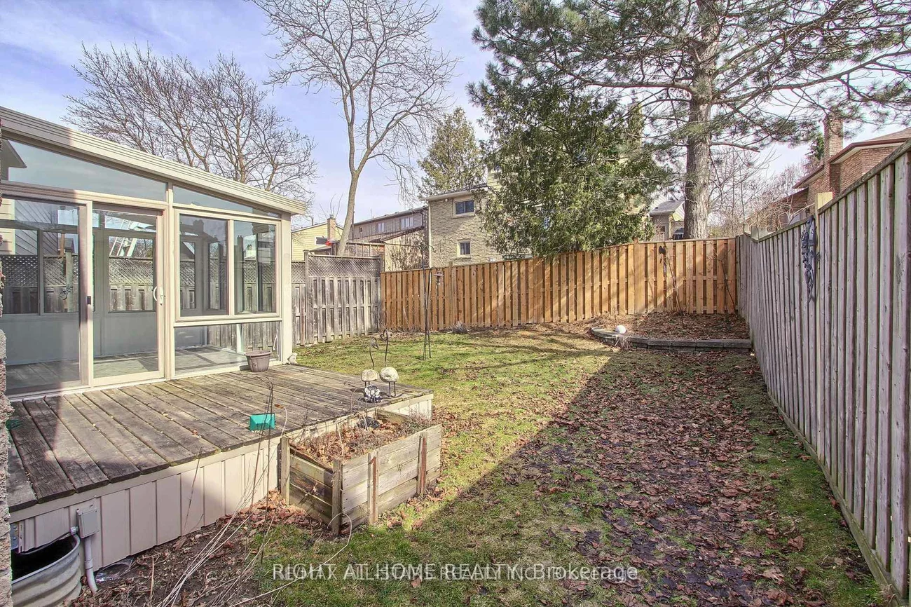 113, Lowe, Huron Heights-Leslie Valley, Newmarket