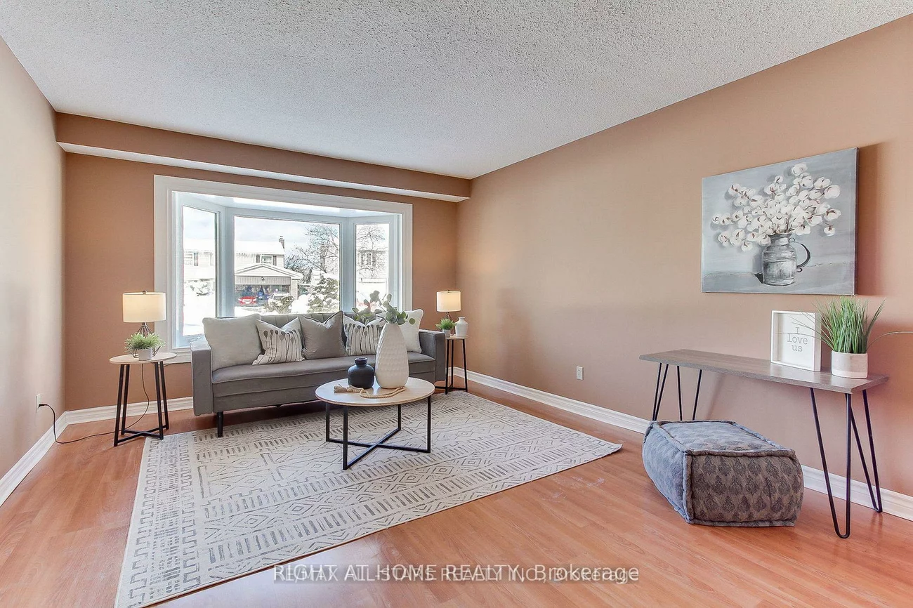 113, Lowe, Huron Heights-Leslie Valley, Newmarket
