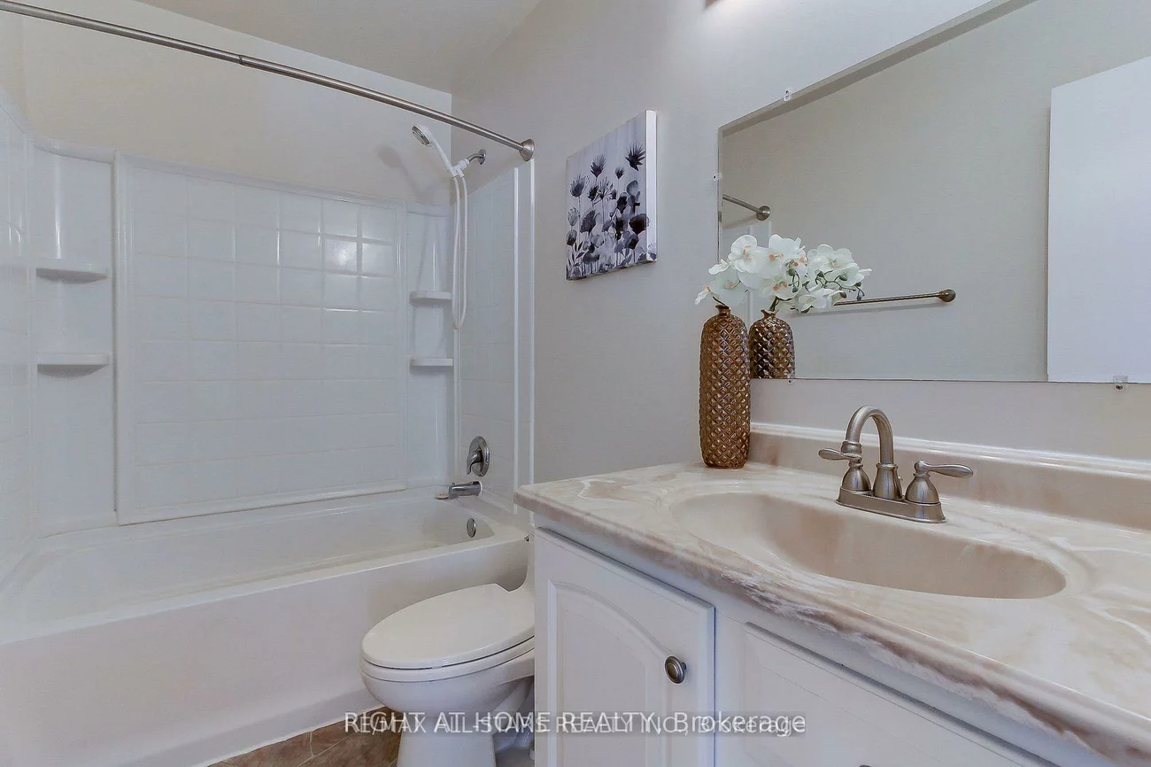 113, Lowe, Huron Heights-Leslie Valley, Newmarket