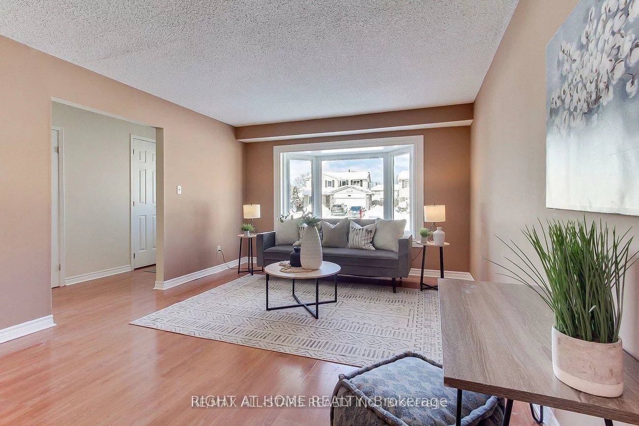113, Lowe, Huron Heights-Leslie Valley, Newmarket