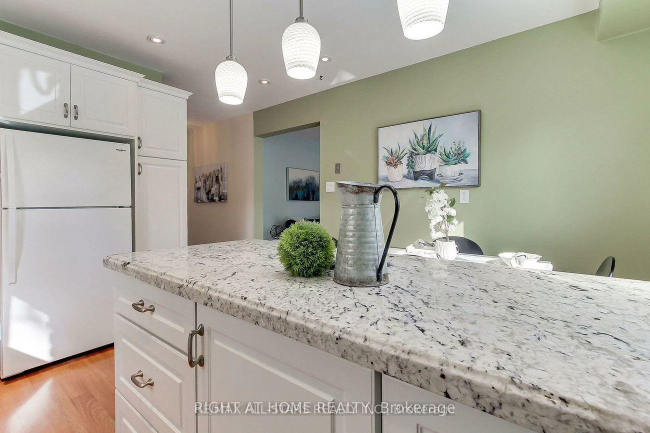 113, Lowe, Huron Heights-Leslie Valley, Newmarket