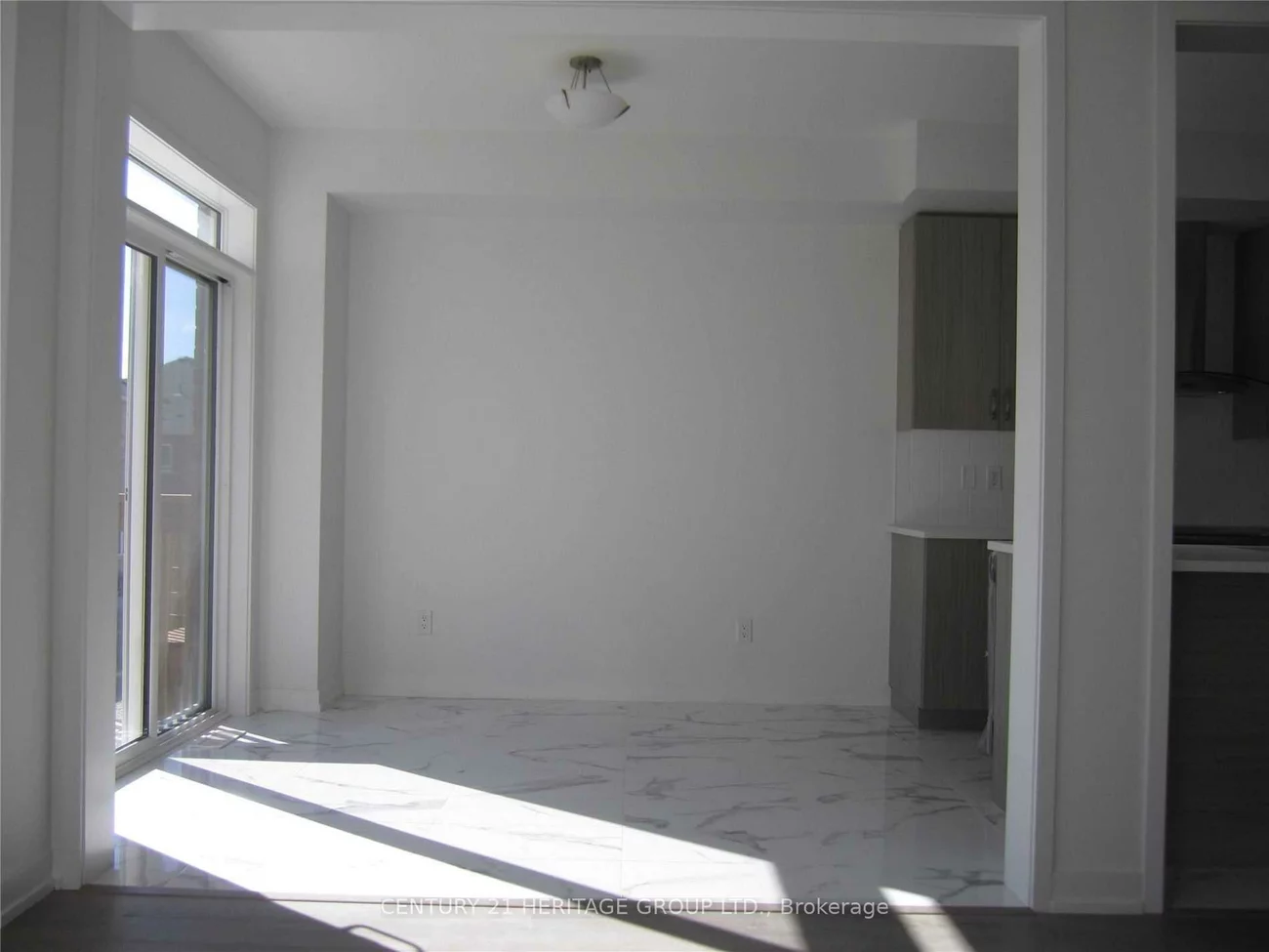 210, Harding Park, Glenway Estates, Newmarket