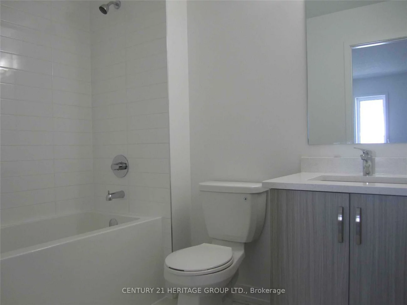 210, Harding Park, Glenway Estates, Newmarket