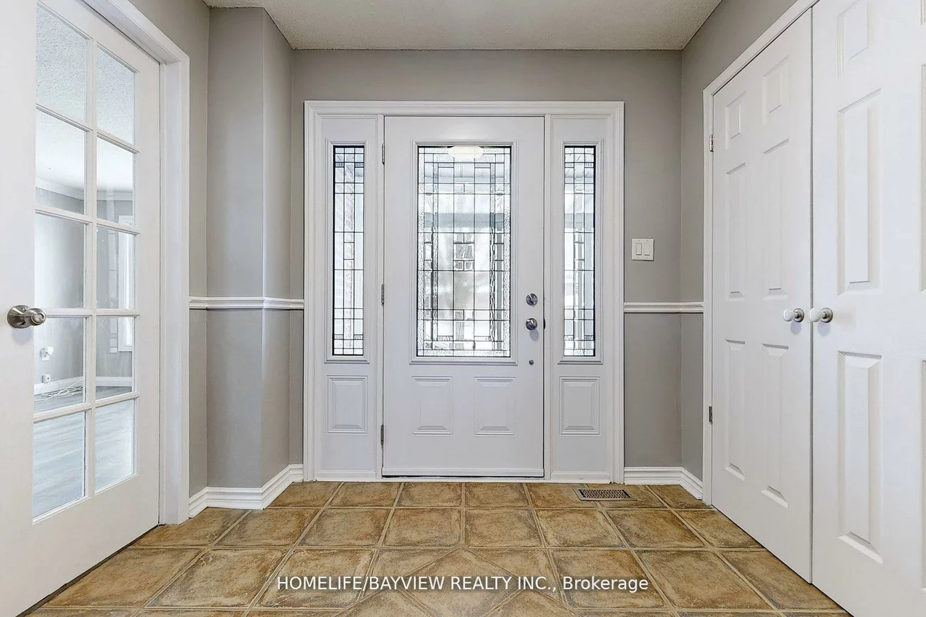 883, Leslie Valley, Huron Heights-Leslie Valley, Newmarket