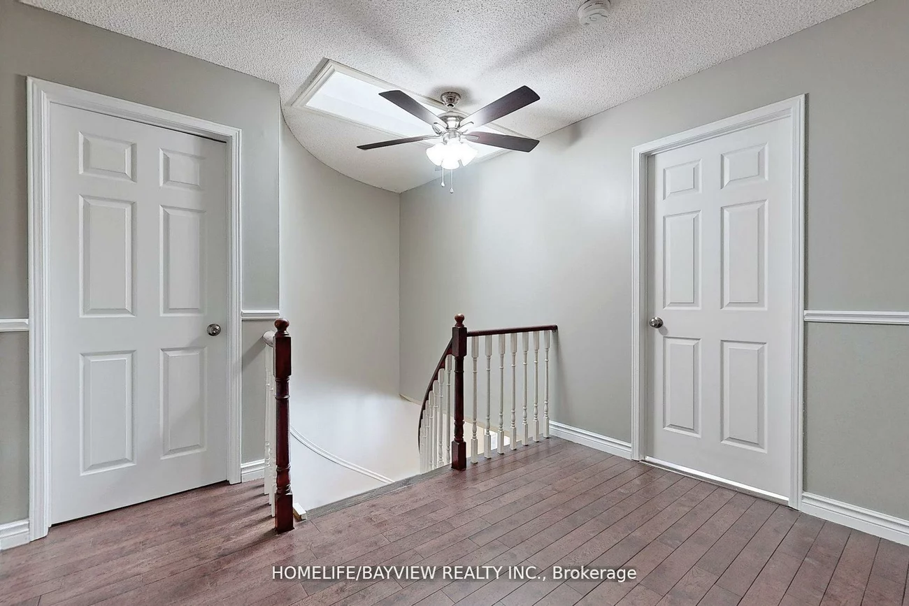 883, Leslie Valley, Huron Heights-Leslie Valley, Newmarket