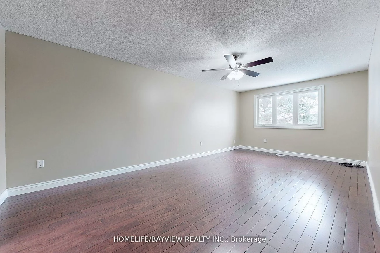 883, Leslie Valley, Huron Heights-Leslie Valley, Newmarket