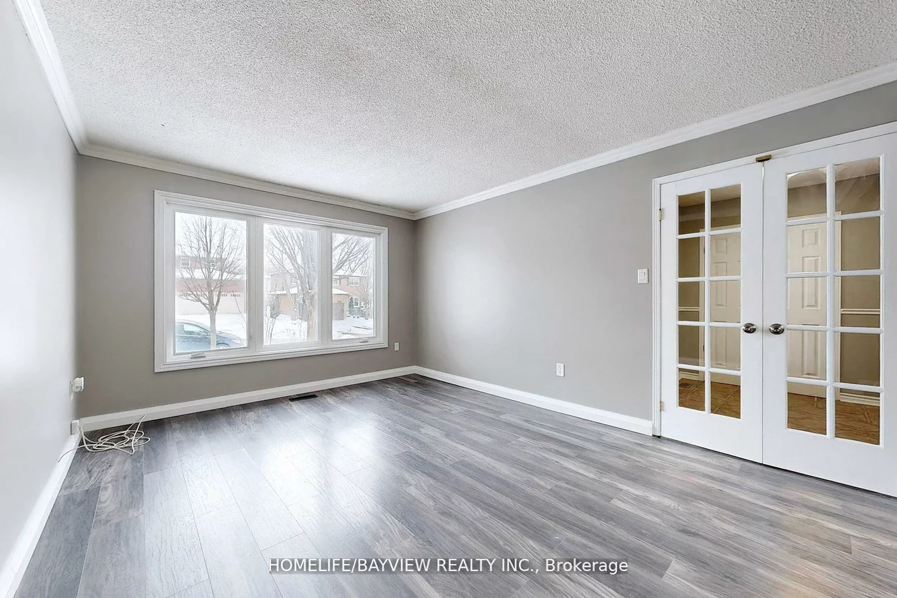 883, Leslie Valley, Huron Heights-Leslie Valley, Newmarket