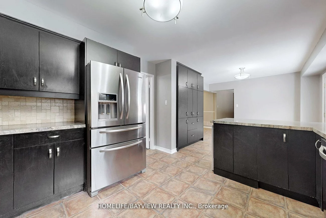 883, Leslie Valley, Huron Heights-Leslie Valley, Newmarket