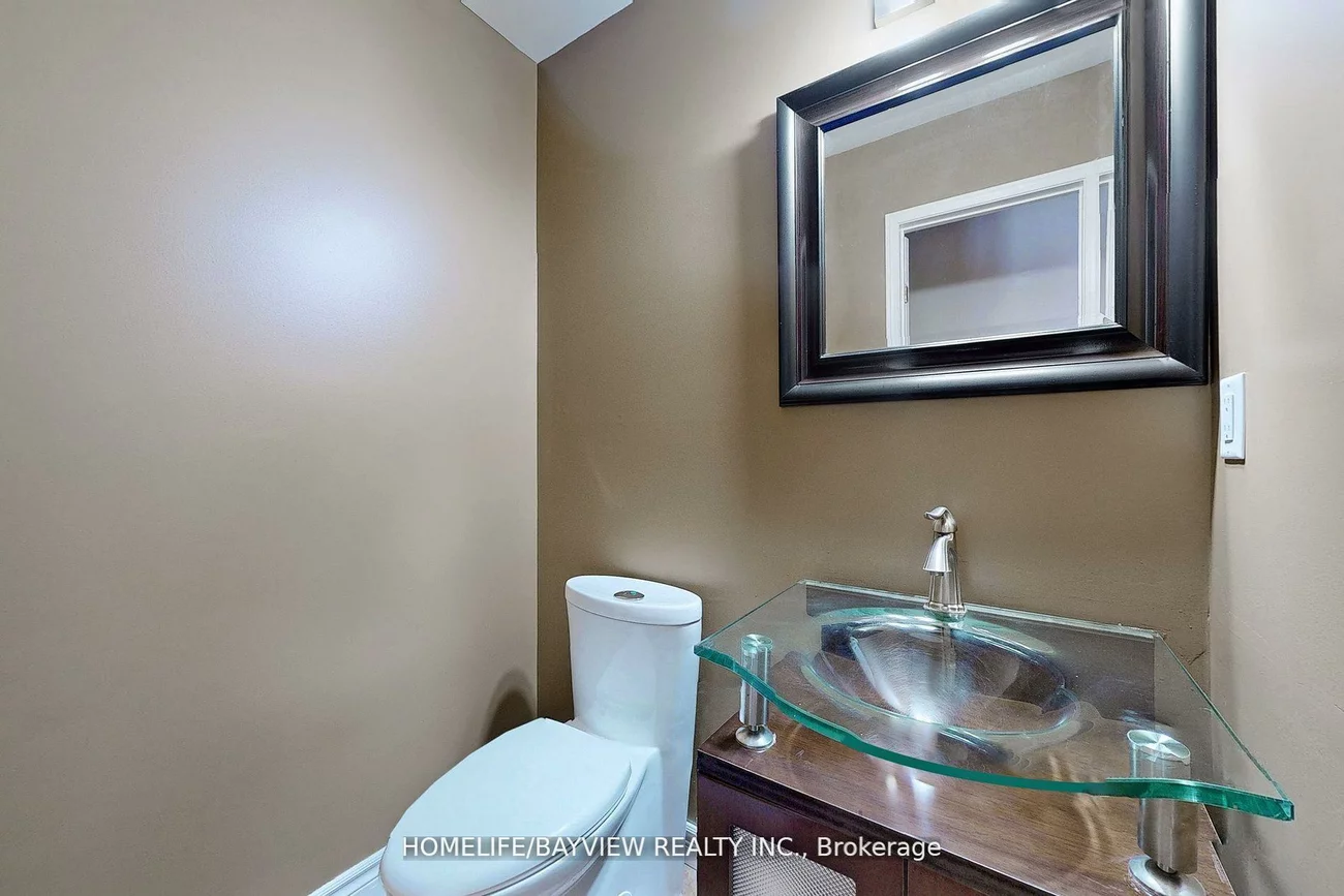 883, Leslie Valley, Huron Heights-Leslie Valley, Newmarket