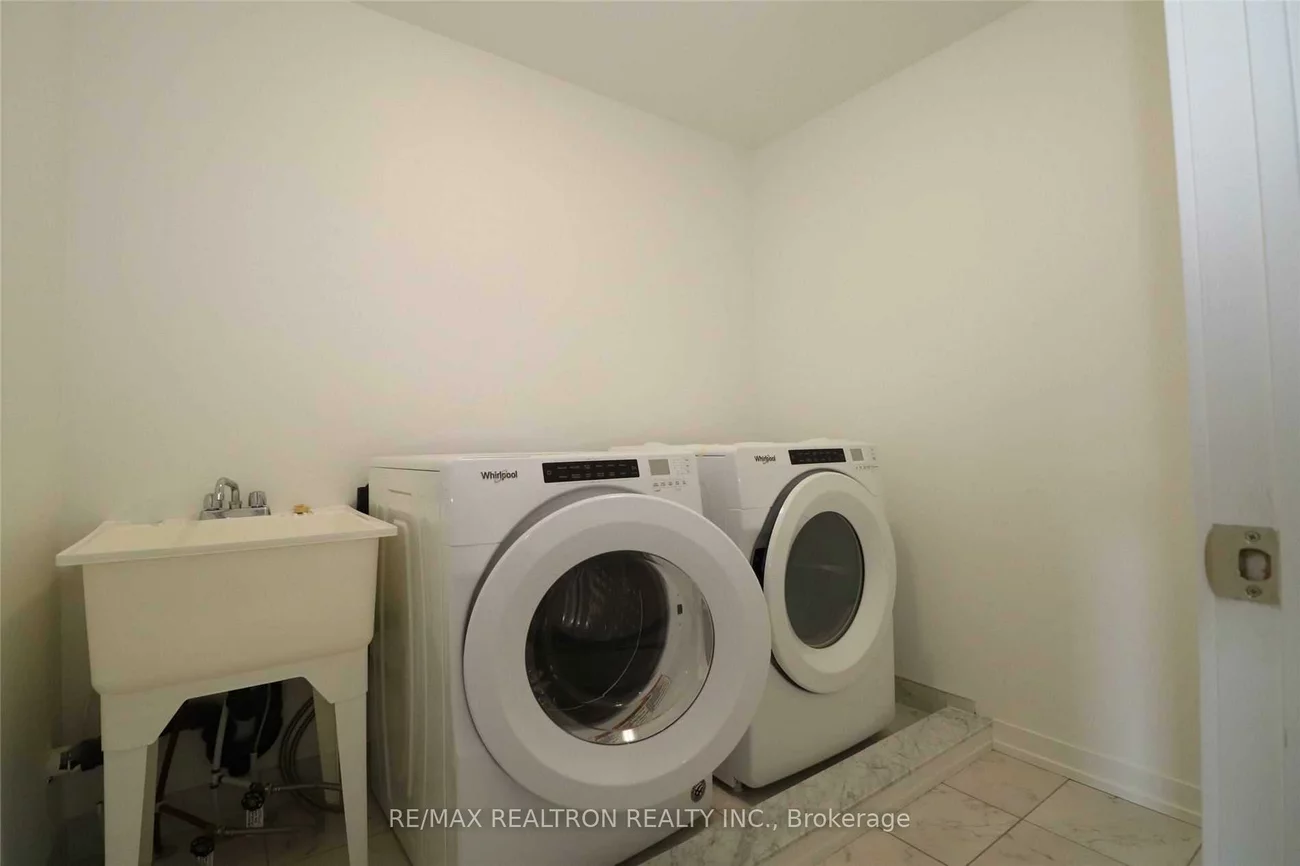 162, Harding Park, Glenway Estates, Newmarket
