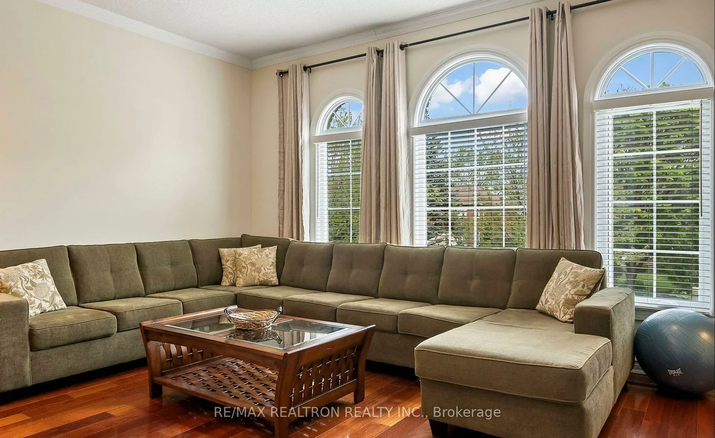 424, Mccaffrey, Glenway Estates, Newmarket