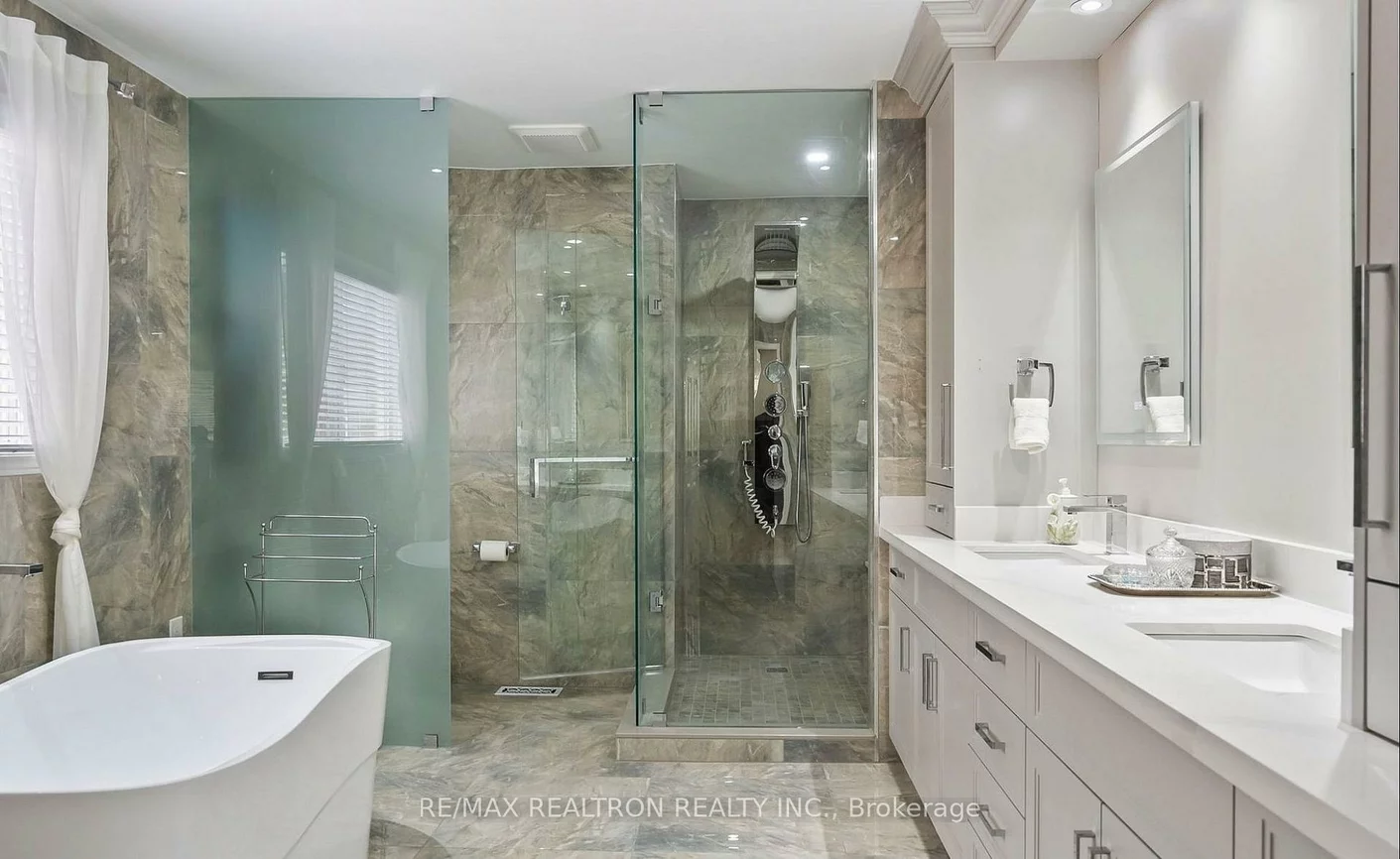 424, Mccaffrey, Glenway Estates, Newmarket