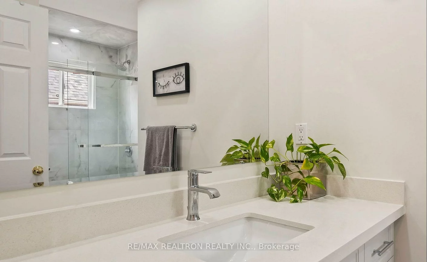 424, Mccaffrey, Glenway Estates, Newmarket