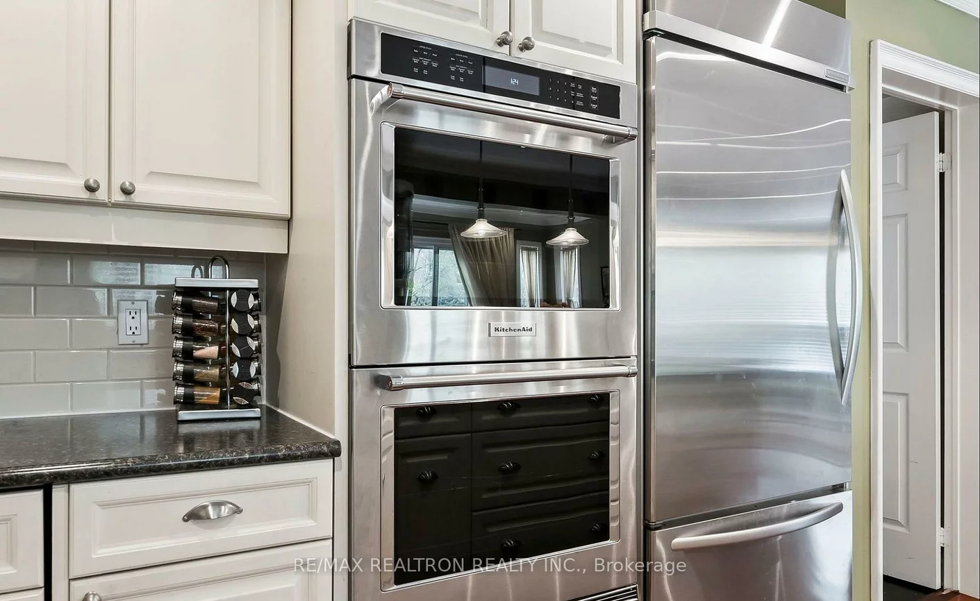 424, Mccaffrey, Glenway Estates, Newmarket