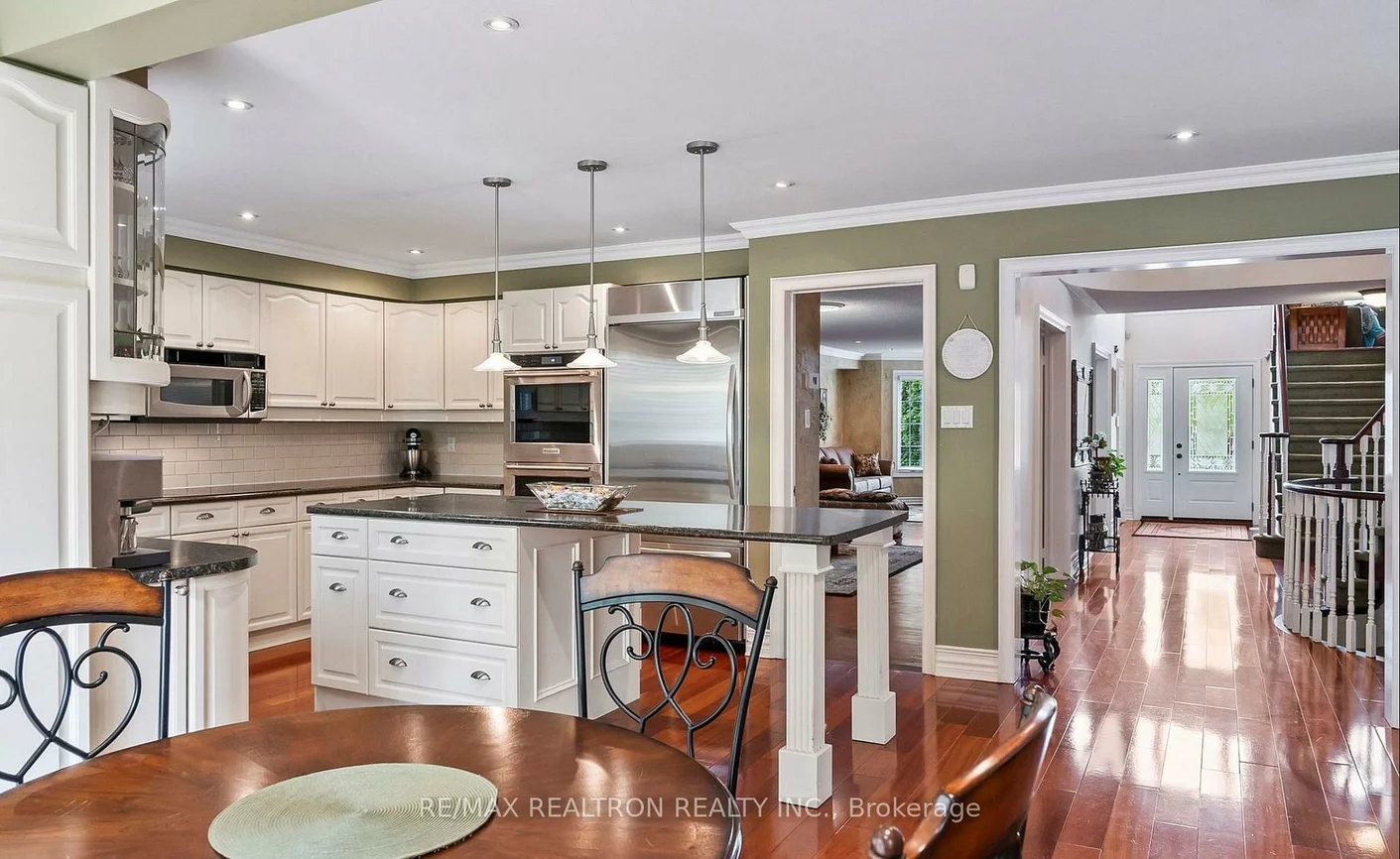 424, Mccaffrey, Glenway Estates, Newmarket