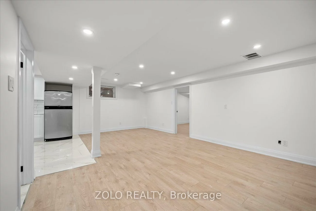 278, Alex Doner, Glenway Estates, Newmarket