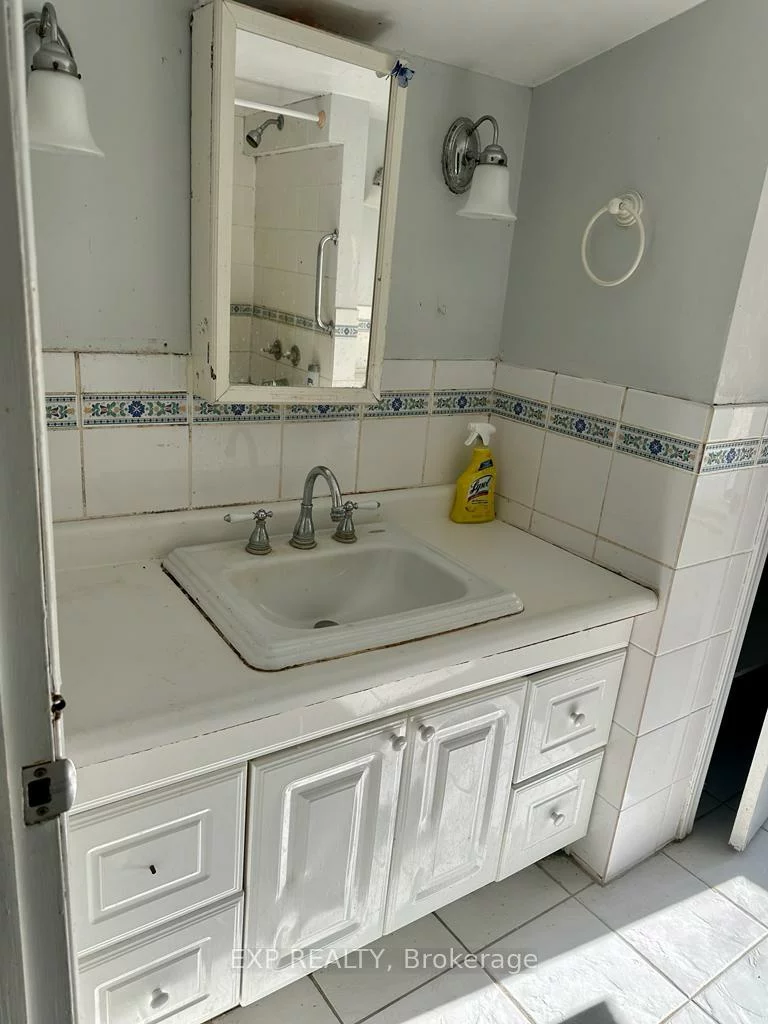 231, Main, Bristol-London, Newmarket