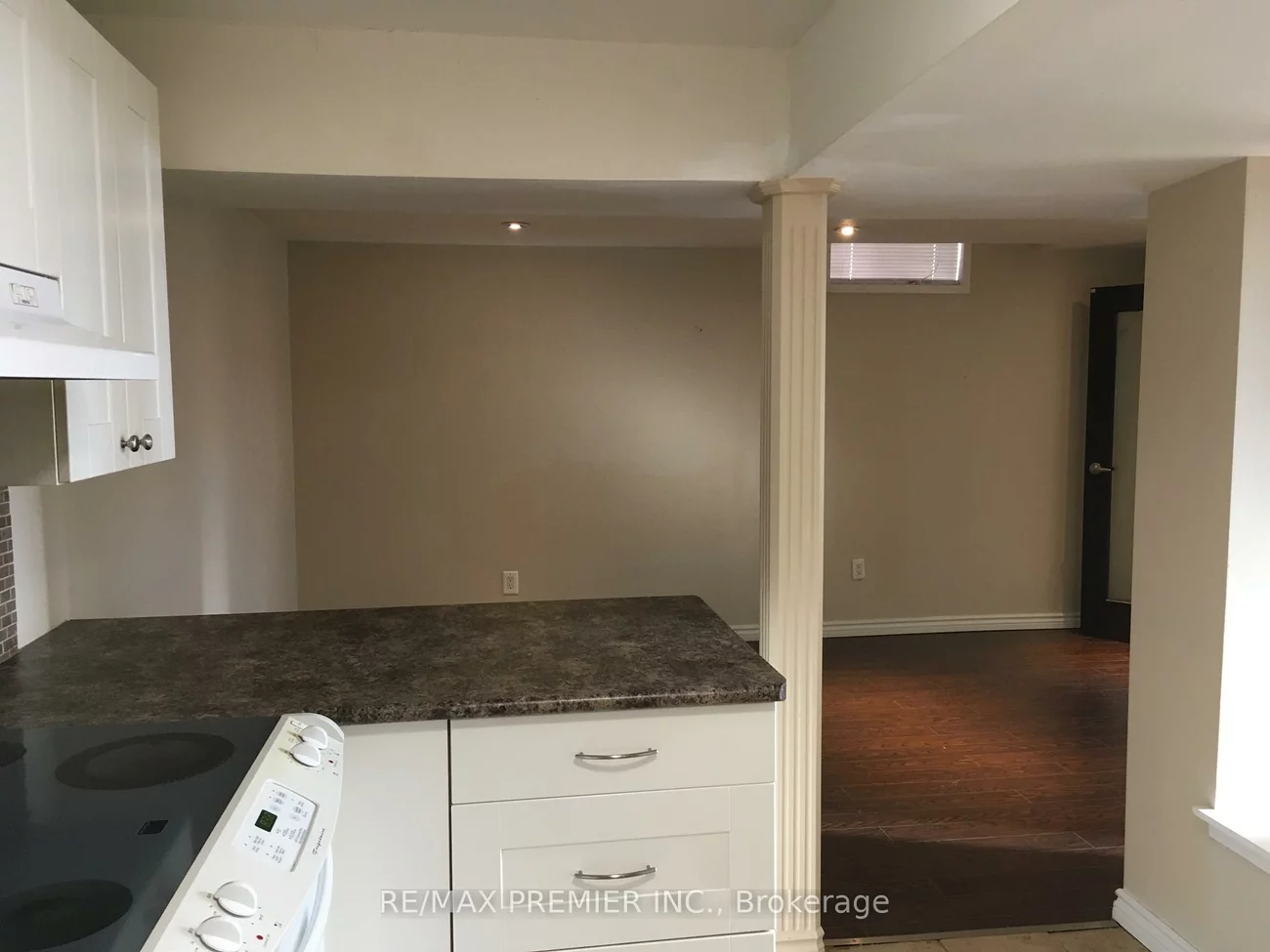 400, Dixon, Central Newmarket, Newmarket