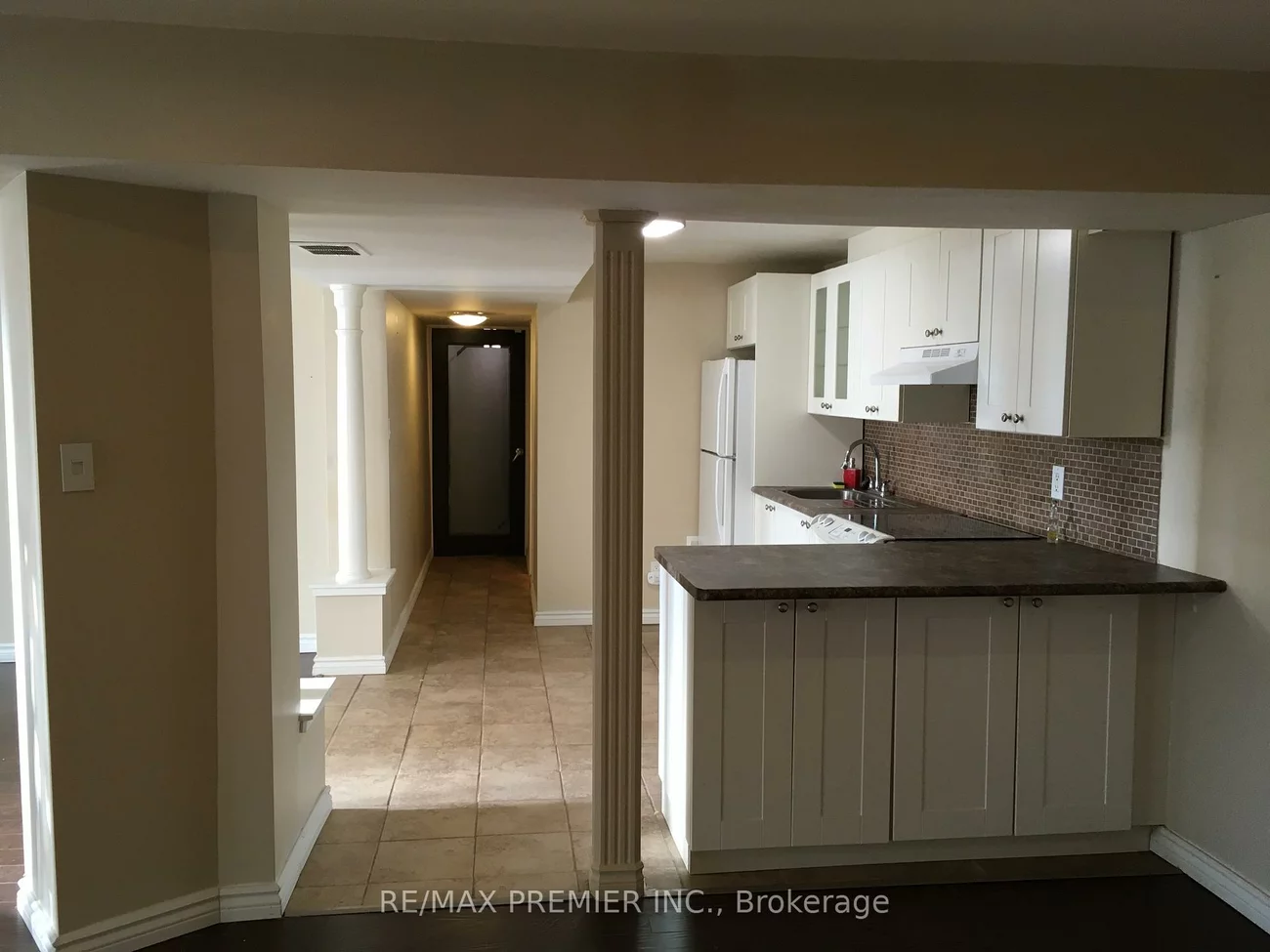 400, Dixon, Central Newmarket, Newmarket