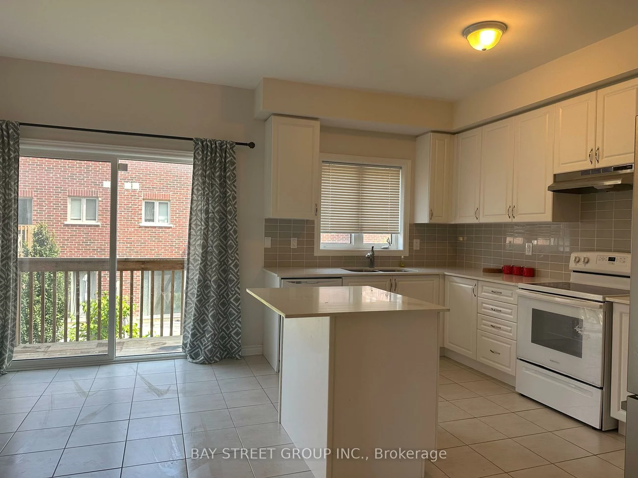 112, Gordon, Gorham-College Manor, Newmarket