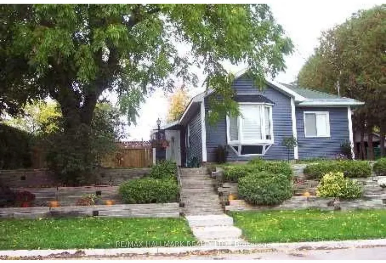 325, Andrew, Central Newmarket, Newmarket