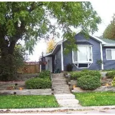 325, Andrew, Central Newmarket, Newmarket