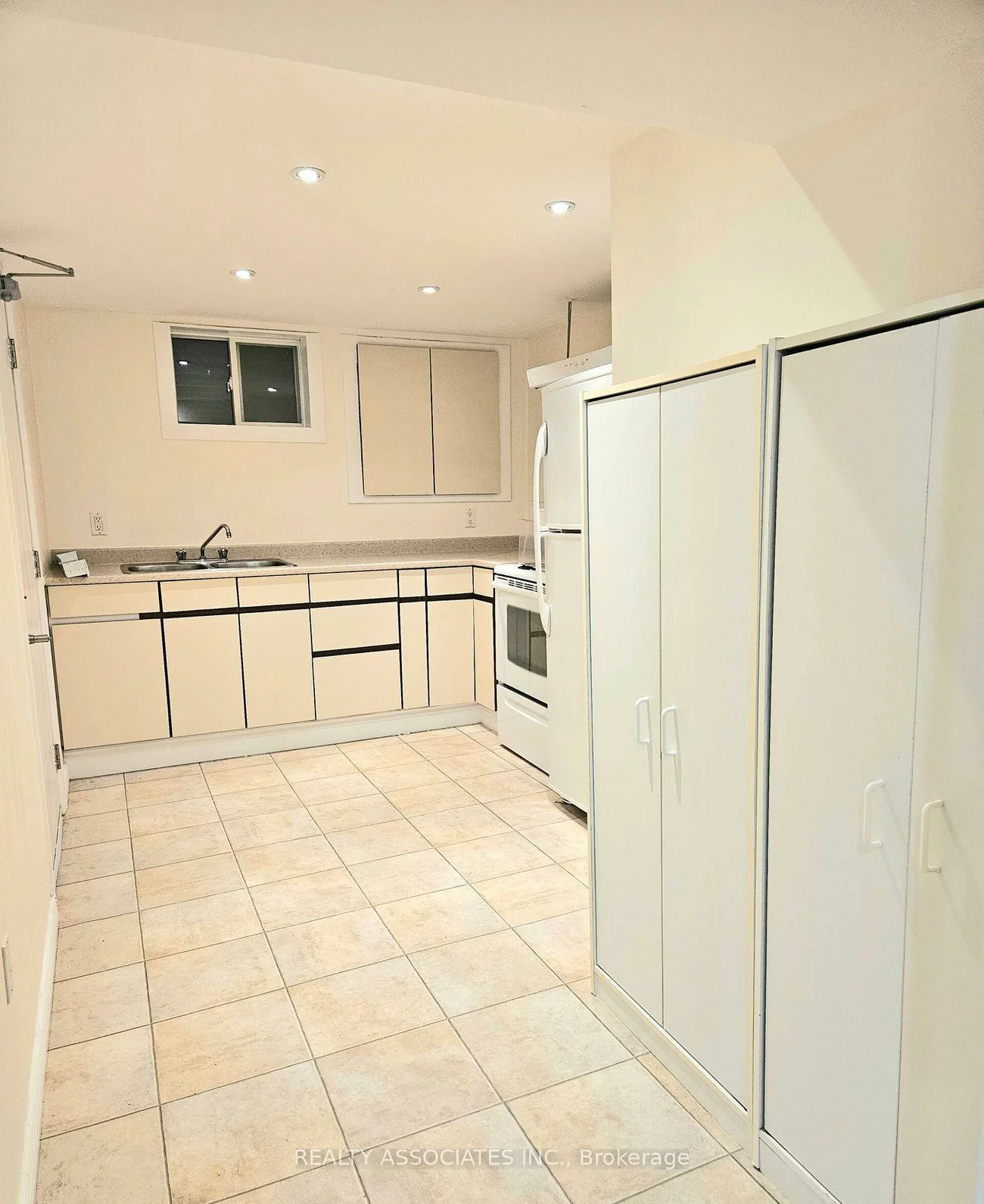 99, Woodpark, Huron Heights-Leslie Valley, Newmarket