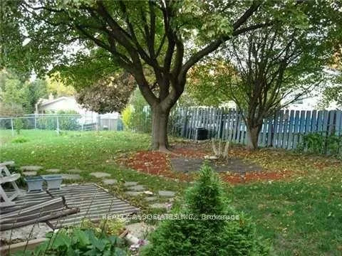 99, Woodpark, Huron Heights-Leslie Valley, Newmarket