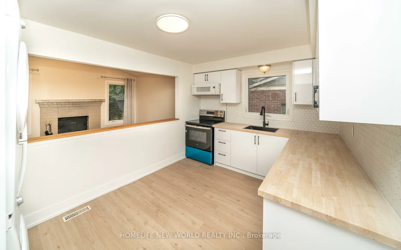 296, John Bowser, Glenway Estates, Newmarket