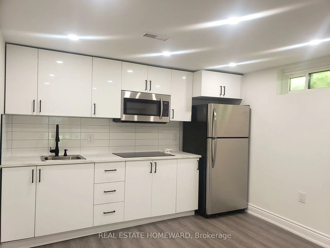 932, Elgin, Huron Heights-Leslie Valley, Newmarket