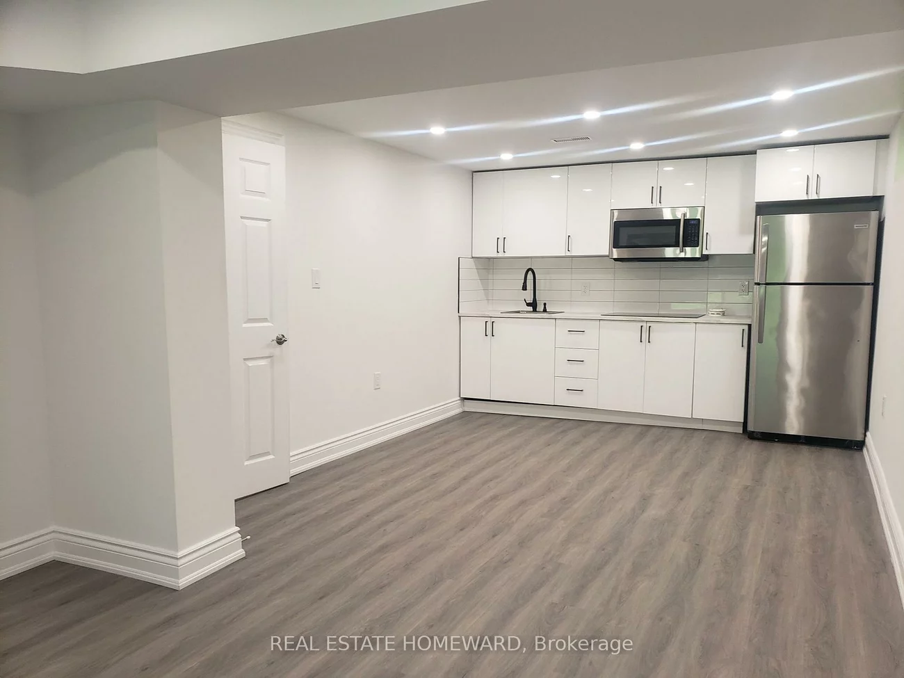 932, Elgin, Huron Heights-Leslie Valley, Newmarket