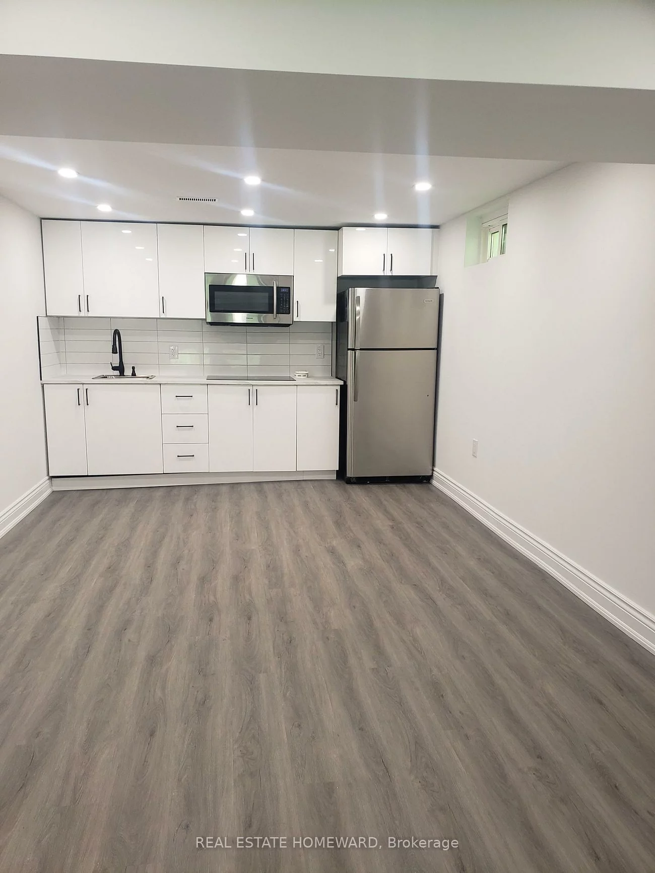 932, Elgin, Huron Heights-Leslie Valley, Newmarket