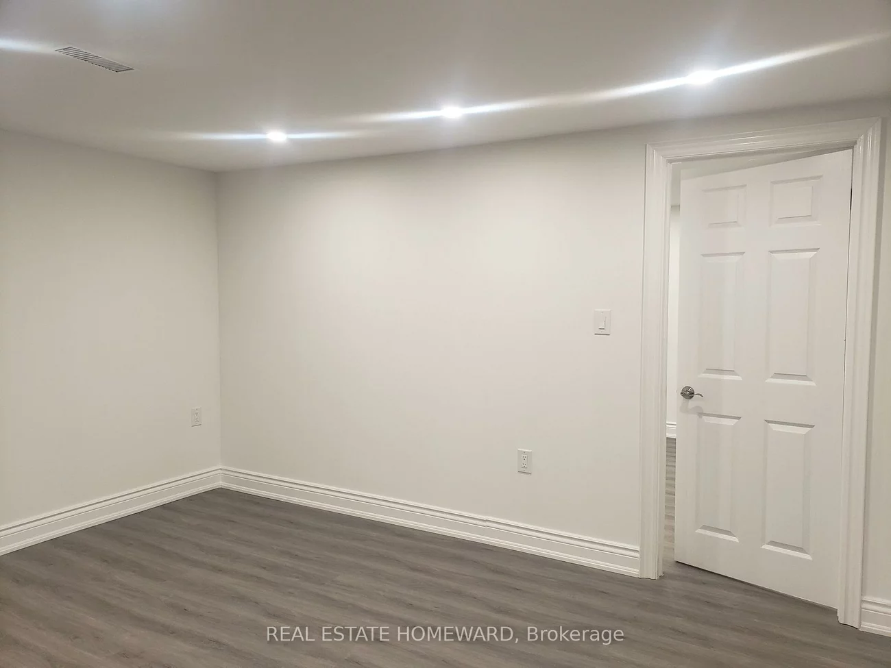 932, Elgin, Huron Heights-Leslie Valley, Newmarket