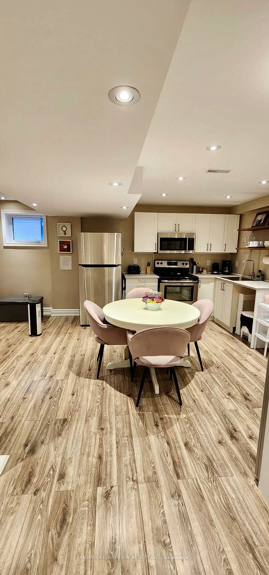 175, Art West, Woodland Hill, Newmarket