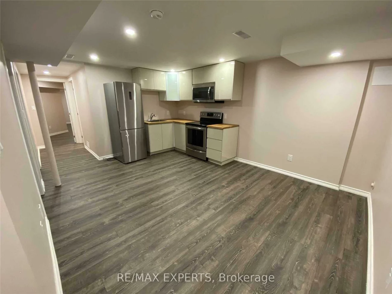 690, Yarfield, Glenway Estates, Newmarket
