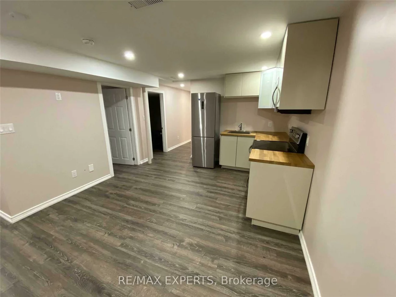 690, Yarfield, Glenway Estates, Newmarket