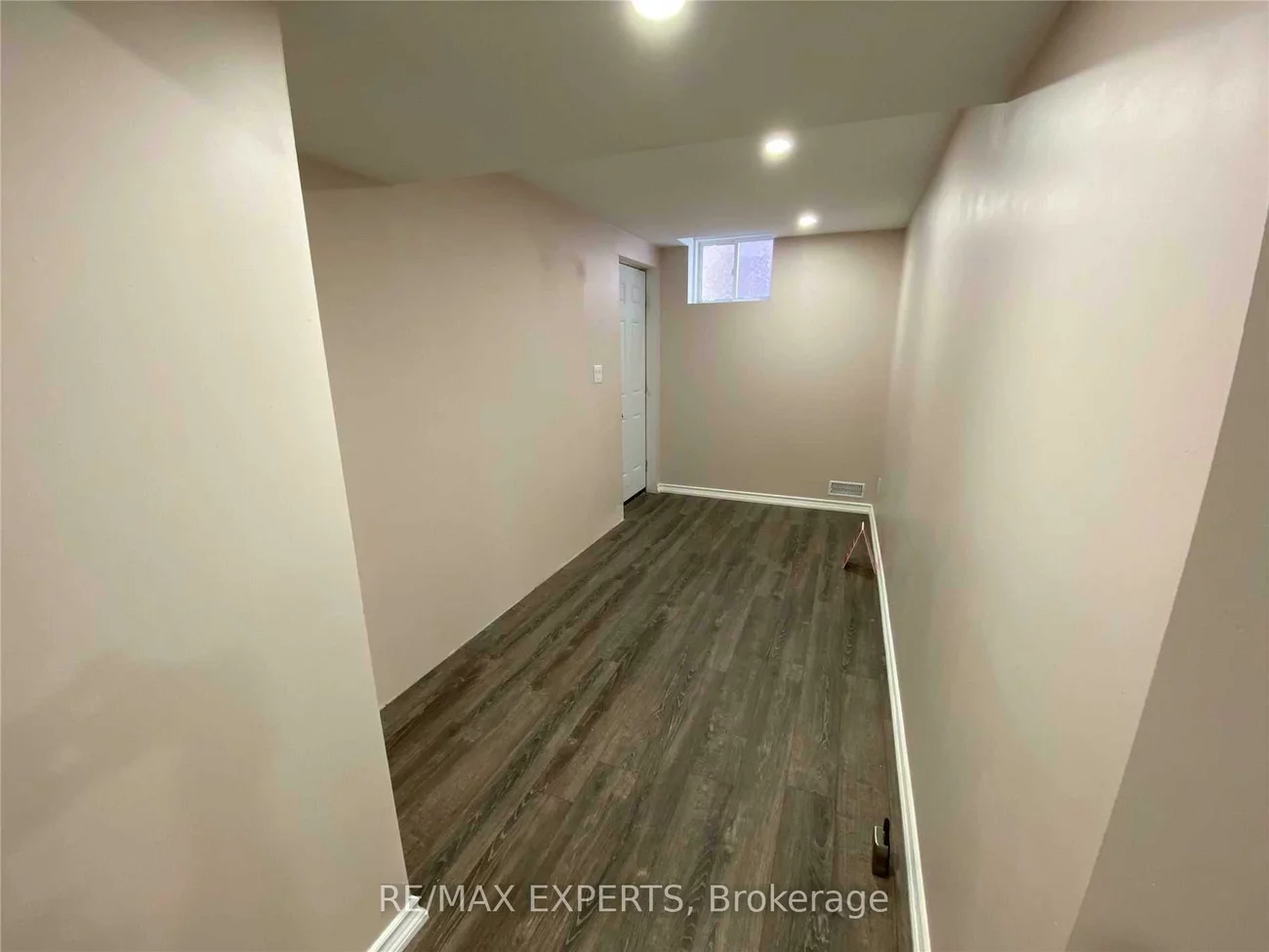 690, Yarfield, Glenway Estates, Newmarket