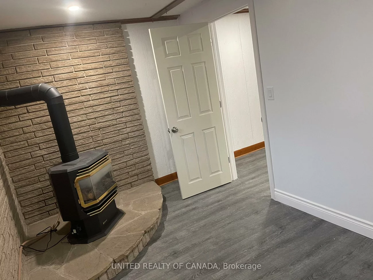 42, Lundy's, Huron Heights-Leslie Valley, Newmarket