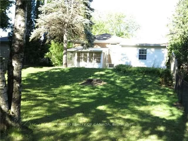 42, Lundy's, Huron Heights-Leslie Valley, Newmarket