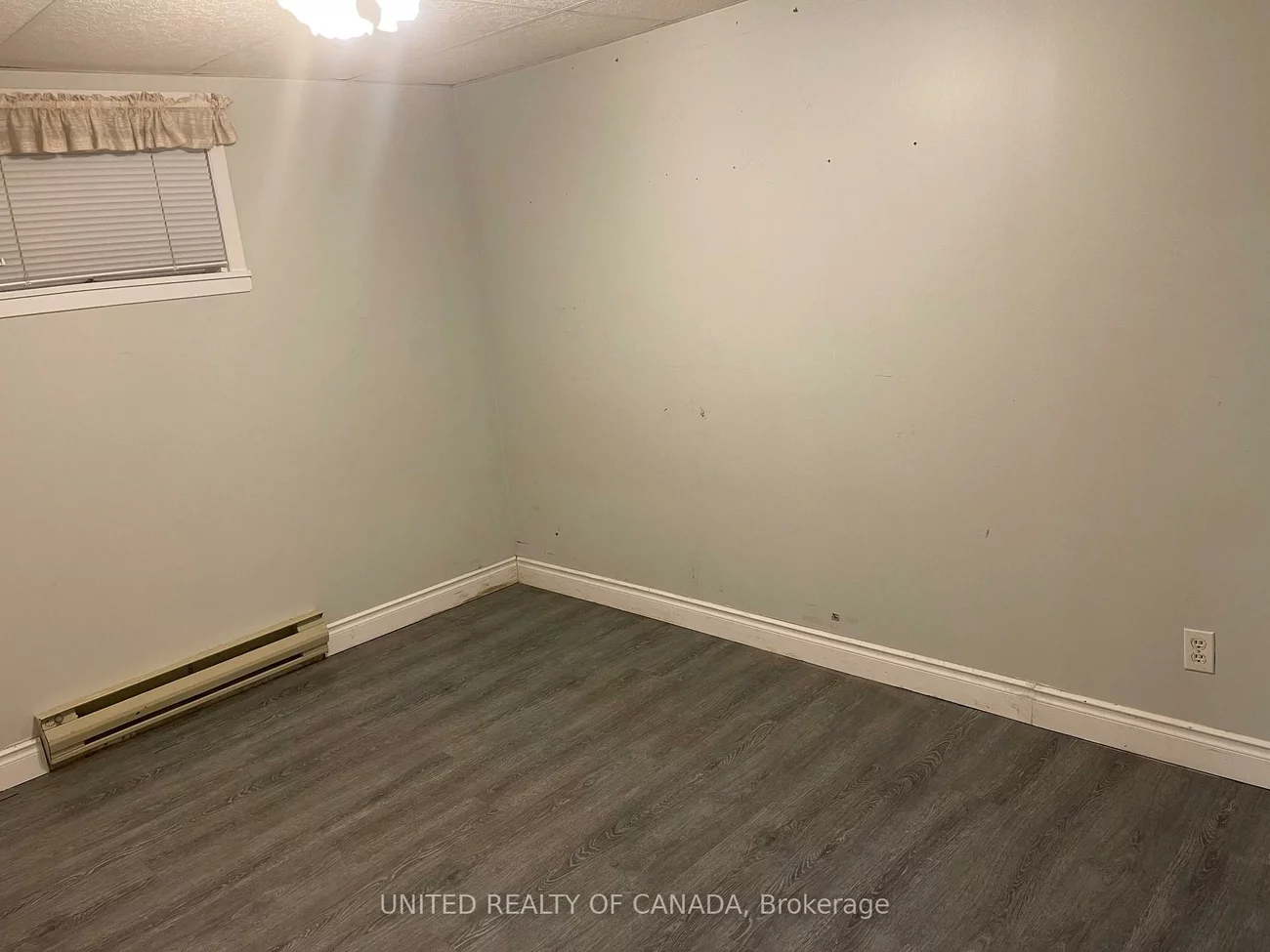 42, Lundy's, Huron Heights-Leslie Valley, Newmarket