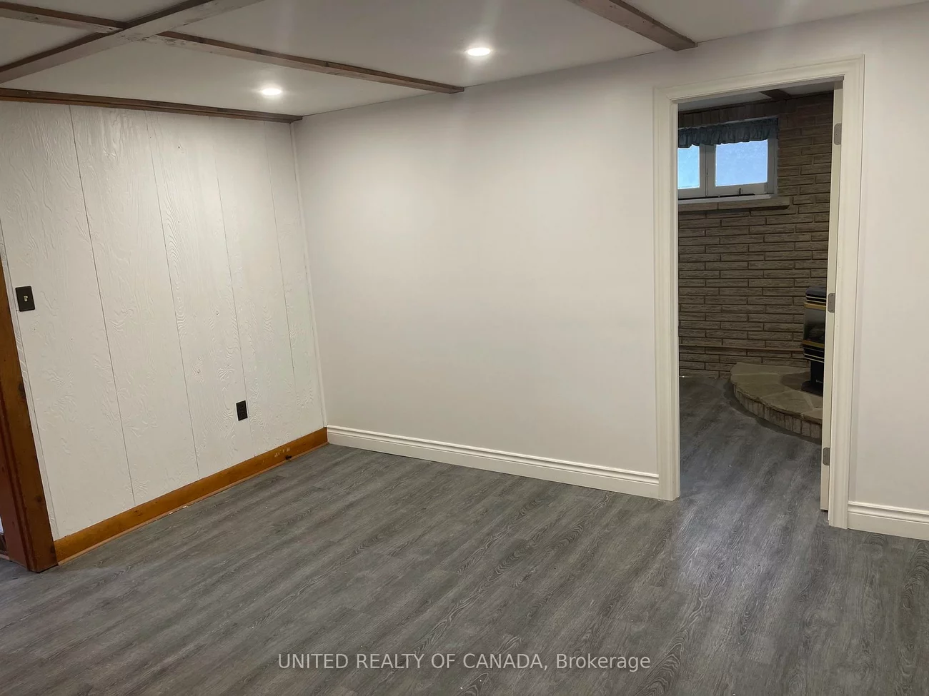 42, Lundy's, Huron Heights-Leslie Valley, Newmarket