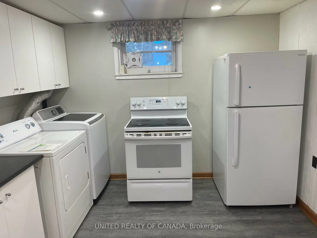 42, Lundy's, Huron Heights-Leslie Valley, Newmarket